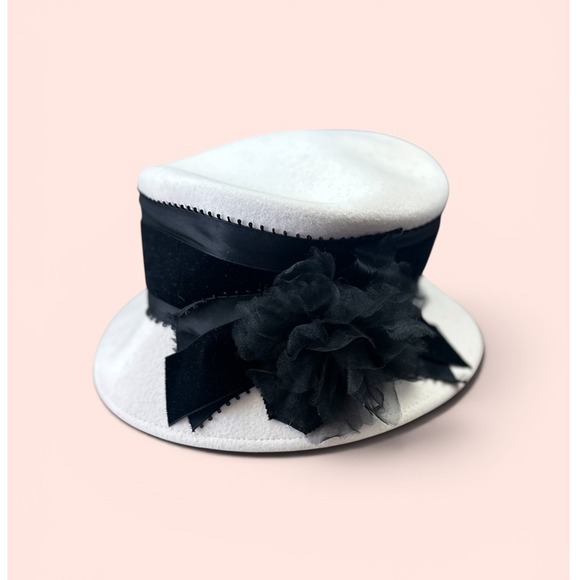 Betmar NWT New York Wool LiteFelt Cloche Hat OSFM White Black Floral Velvet Trim main image 7